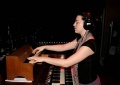 Amy che registra la parte all'organo[note 2]