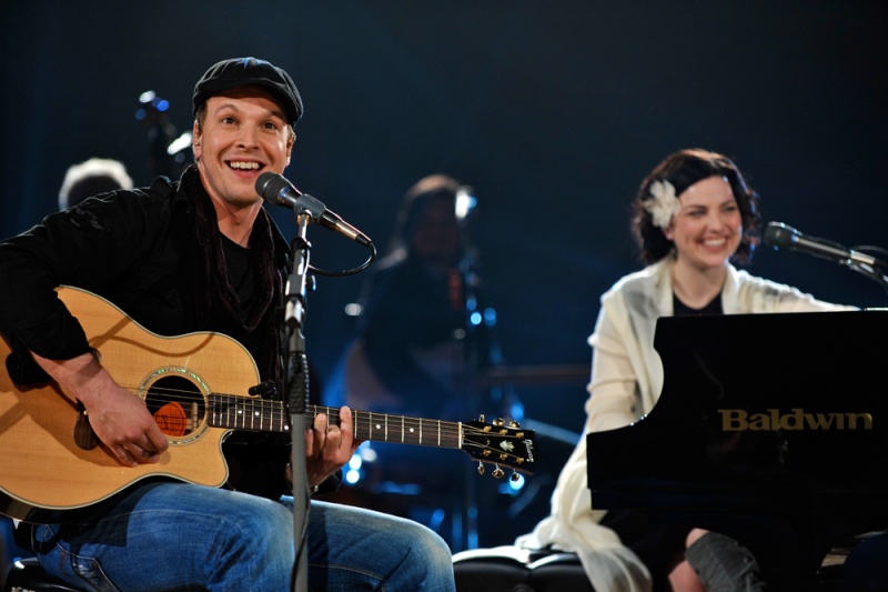 File:Gavin Degraw and Amy at Legends & Lyrics 2009.jpg