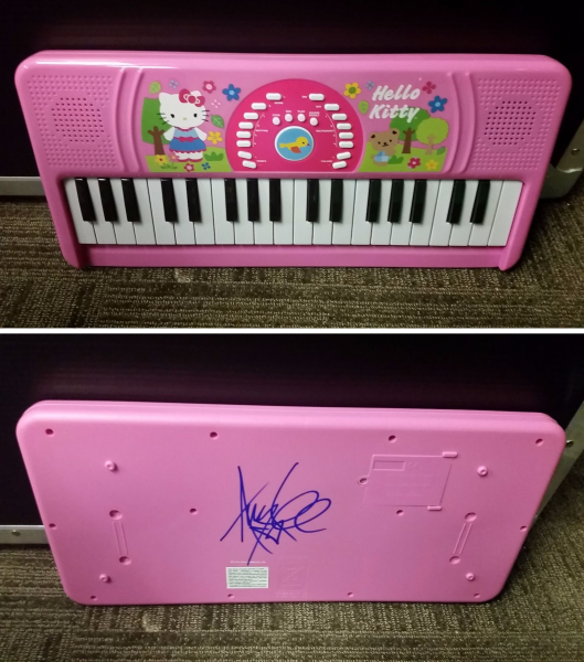 File:Hello Kitty keyboard.png