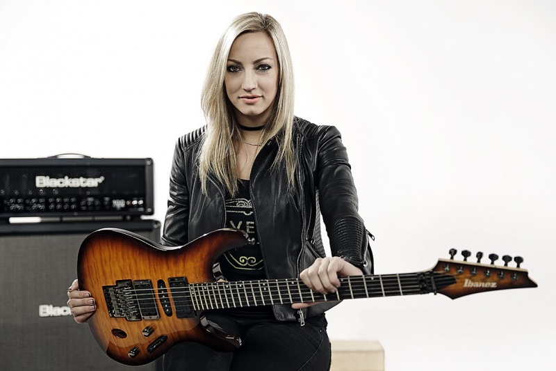 File:Nita strauss.jpg